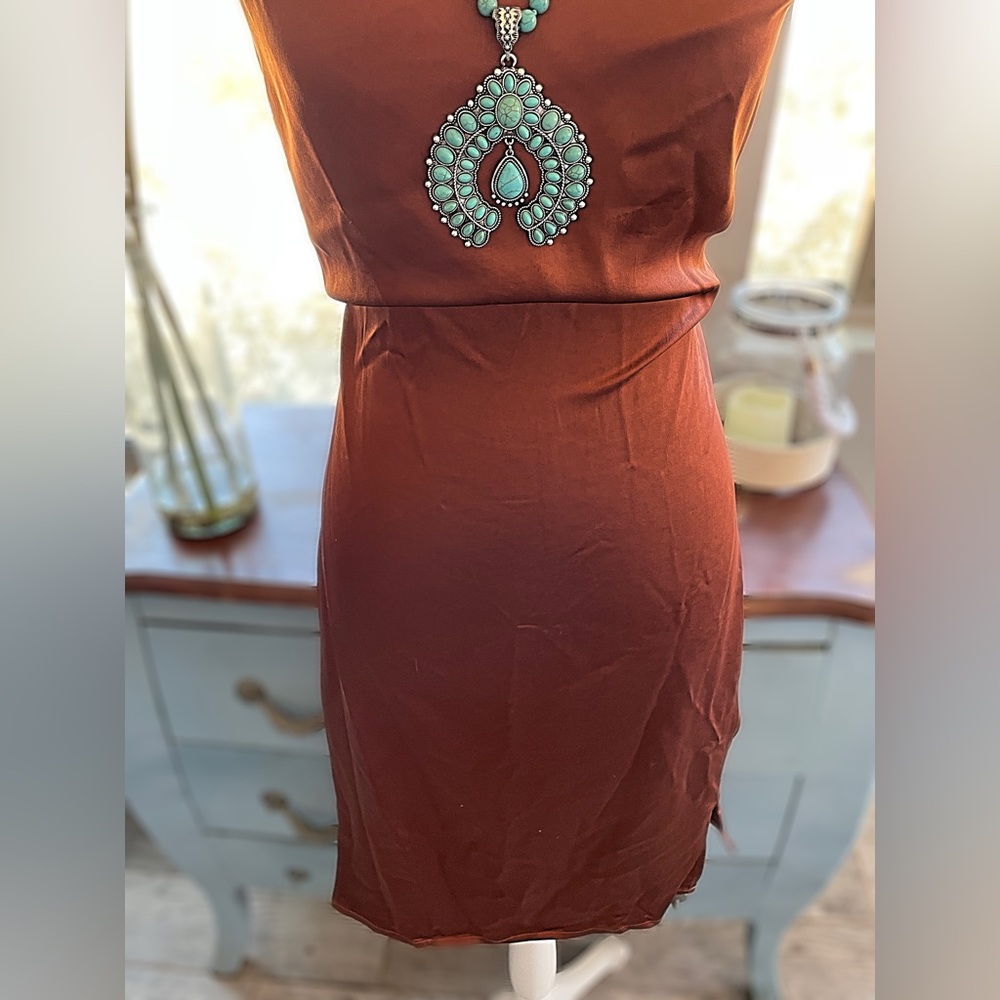 Aigeman COPPER silk dress with slit. - Picture 2 of 3